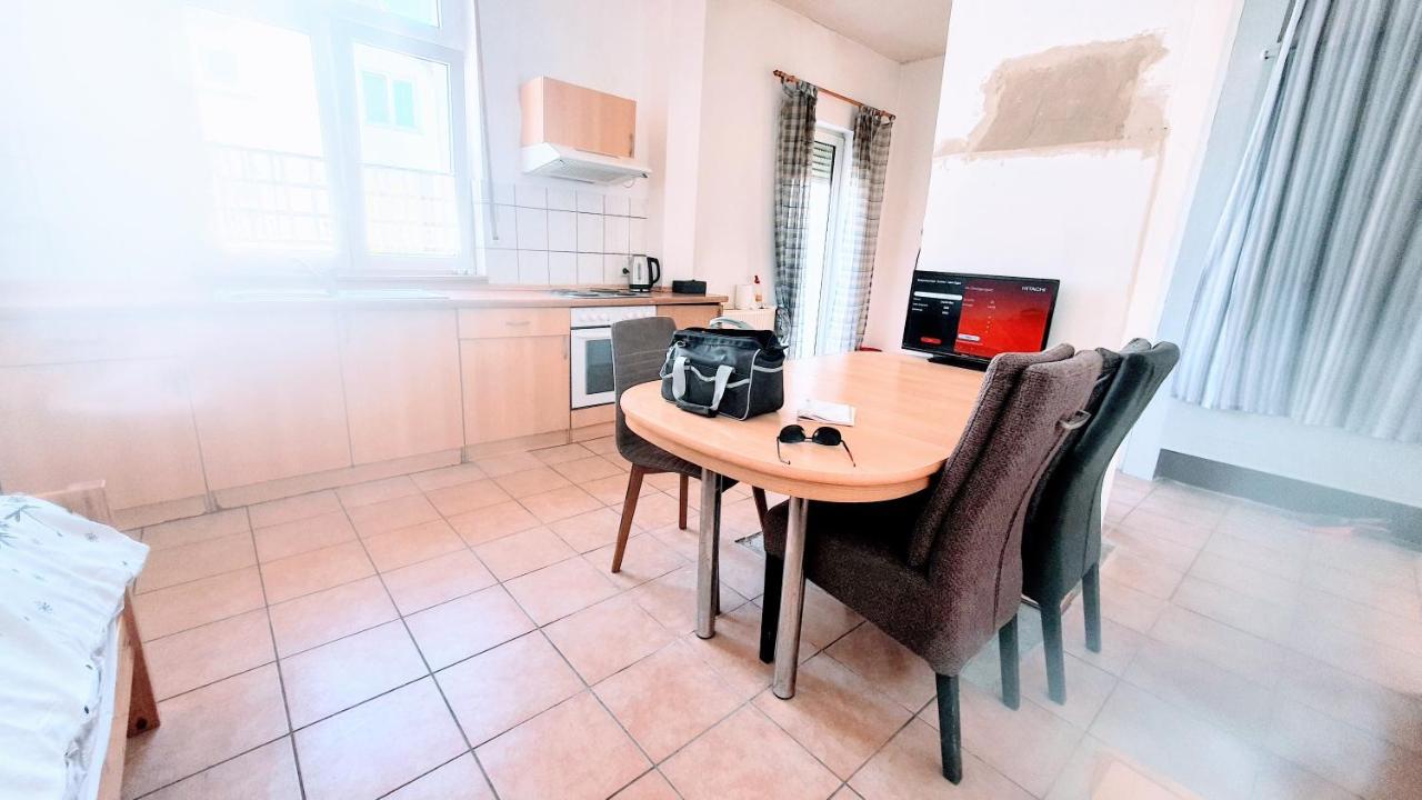 Fmi 9 Accommodation Raunheim Ngoại thất bức ảnh