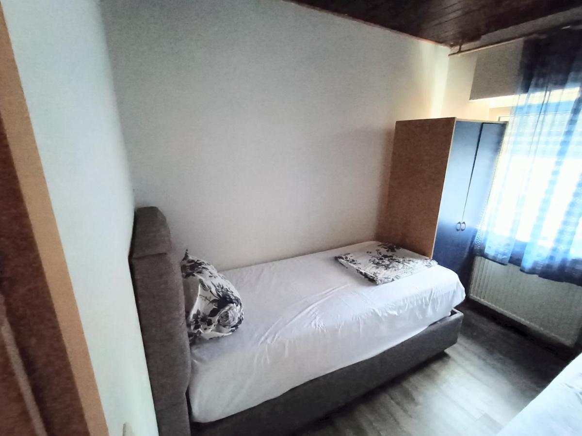 Fmi 9 Accommodation Raunheim Ngoại thất bức ảnh