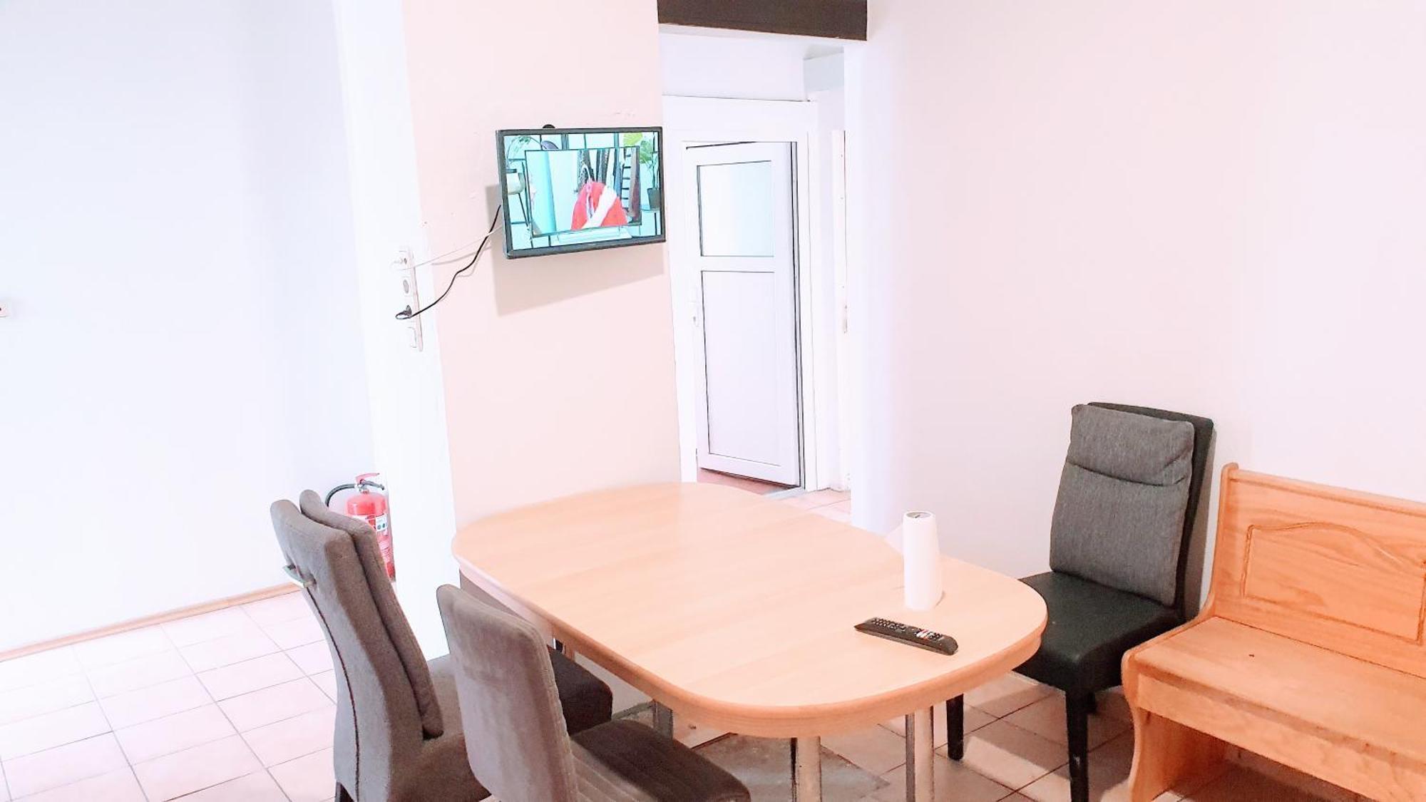Fmi 9 Accommodation Raunheim Phòng bức ảnh